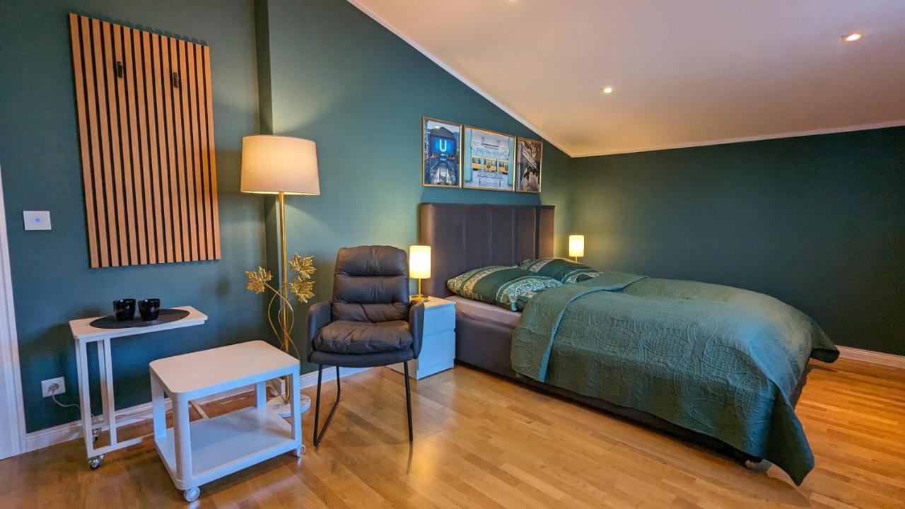3 Rooms - Zimmervermietung Naehe Flughafen Ber - Gratis Wlan, Parken & Netflix Berlim Exterior foto